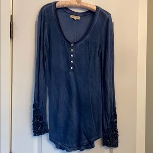 Long sleeve top
